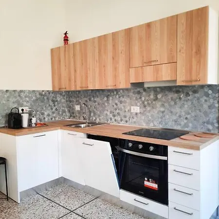 Romantica Lemon In San Giovanni Appartement